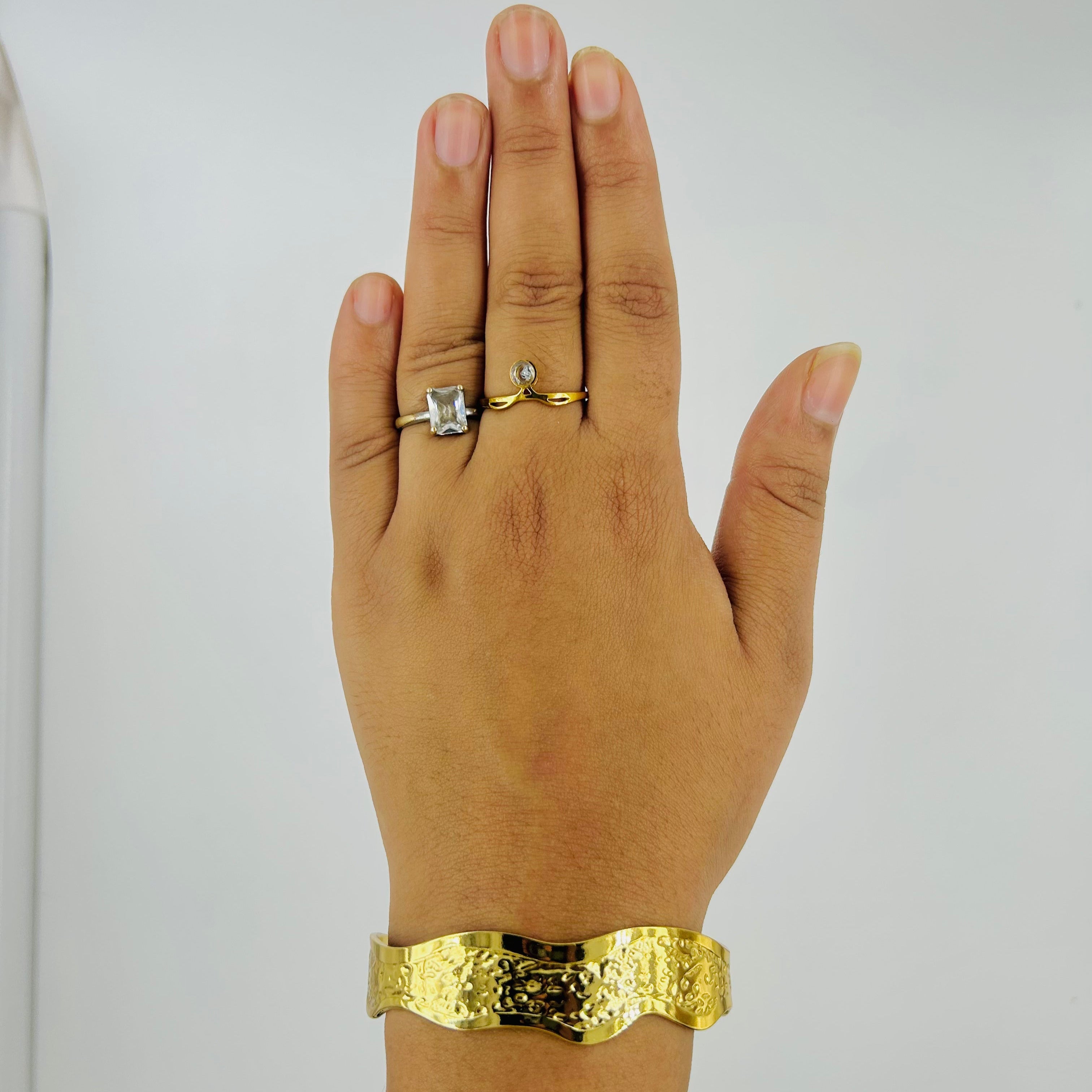 Golden Wave Edge Adjustable Bracelet
